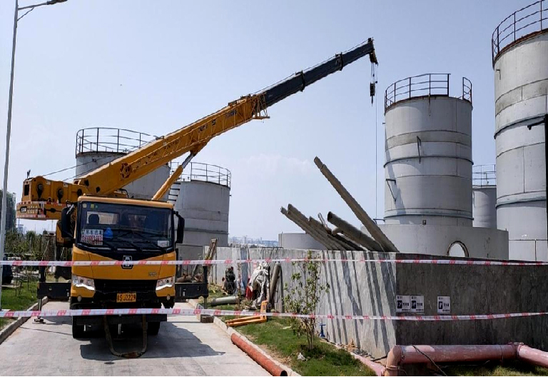 儲罐設(shè)備現(xiàn)場制造